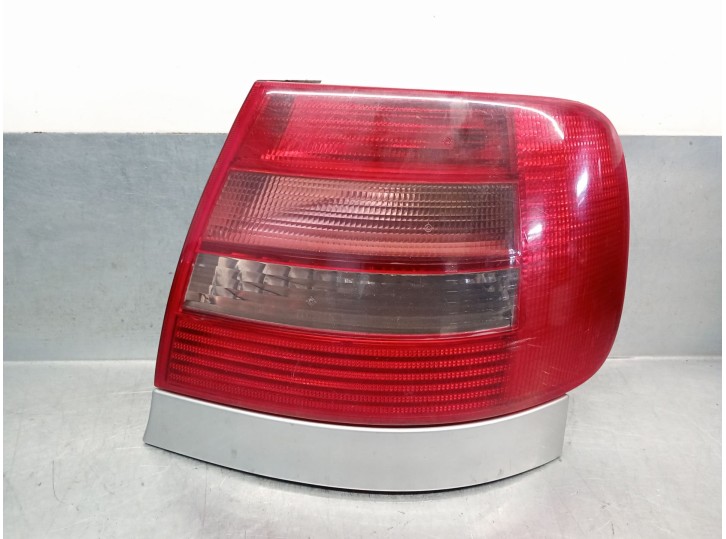 Recambio de piloto trasero derecho para audi a4 berlina (b5) 1.9 tdi referencia OEM IAM 8D0945112D 8D0945112D 