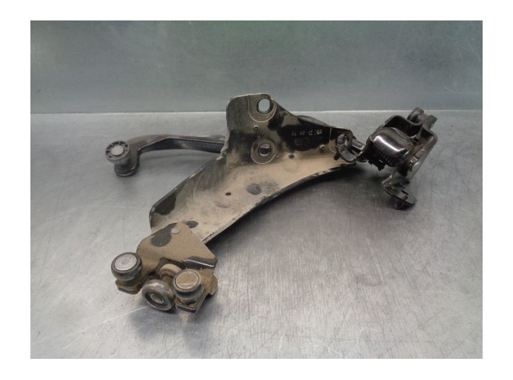 Recambio de bisagra puerta para peugeot partner kombi access referencia OEM IAM  9680486880 