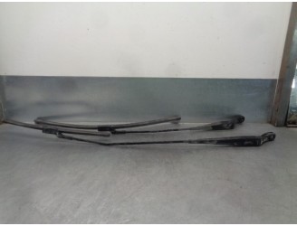 Replacement front right wiper arm for Peugeot Partner Kombi Access OEM IAM reference 6429FG 6429FJ 
