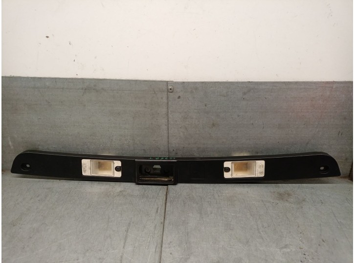 Recambio de molduras traseras para ssangyong xlv suv e-xgi 160 referencia OEM IAM 8388035000 8388035000 