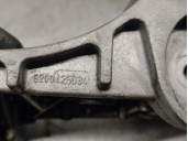 Recambio de soporte alternador para renault megane ii berlina 3p 1.5 dci diesel referencia OEM IAM 8200425034 