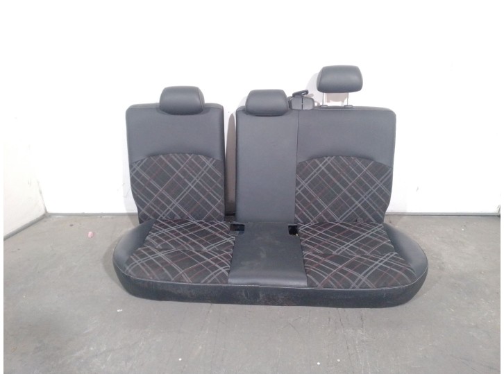 Recambio de asientos traseros para mitsubishi mirage / space star vi hatchback (a0_a) 1.2 referencia OEM IAM 6902F167XC 6902F167