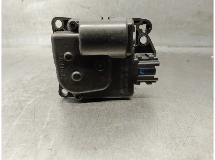 Recambio de motor apertura trampillas climatizador para jeep compass 2.0 crd cat referencia OEM IAM AA11380026301 