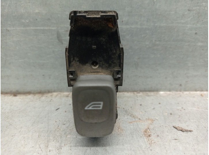 Recambio de mando elevalunas trasero izquierdo para volvo v40 station wagon (645) 1.9 di referencia OEM IAM 30889758 
