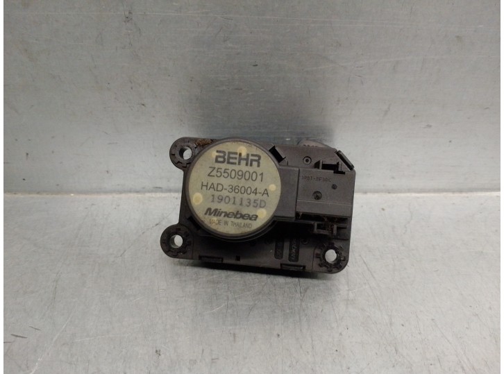 Recambio de motor calefaccion para peugeot 5008 active referencia OEM IAM Z5509001 DE TRAMPILLA 