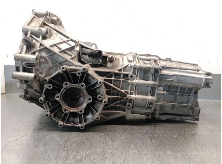 Recambio de caja cambios para audi a4 berlina (8ec) 2.0 tdi referencia OEM IAM HCF 01X300044J 1424076