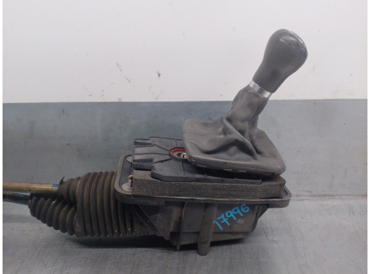 Recambio de palanca cambio para audi a4 berlina (8e) 1.9 tdi referencia OEM IAM 8E0711025 8E0711025 