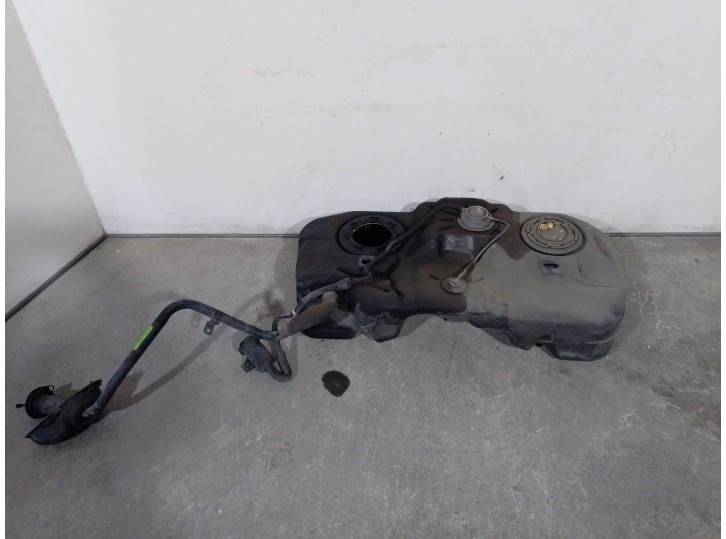 Recambio de deposito combustible para jeep compass 2.0 crd cat referencia OEM IAM 05105329AE 5105574AG CESTA 5