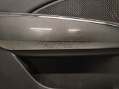 Recambio de guarnecido puerta delantera izquierda para ssangyong xlv suv e-xgi 160 referencia OEM IAM 7221035020 7221035020 