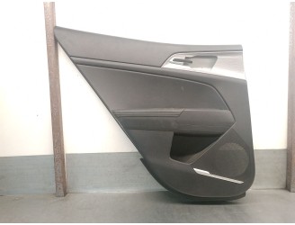 Recambio de guarnecido puerta trasera izquierda para kia sportage v (nq5) 1.6 t-gdi referencia OEM IAM 83355R2000WK 
