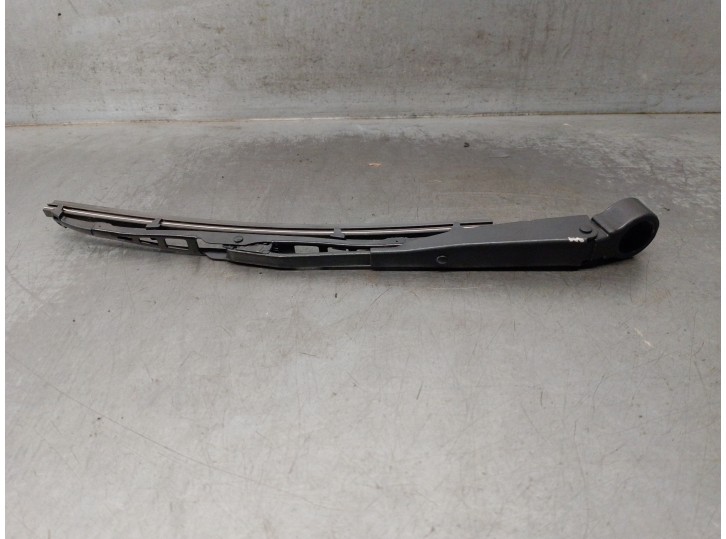 Recambio de brazo limpia trasero para jeep compass 2.0 crd cat referencia OEM IAM 05303787AD 