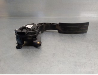 Recambio de potenciometro pedal para renault captur 1.5 dci diesel fap energy referencia OEM IAM 180029347R 6PV00997807 HELLA