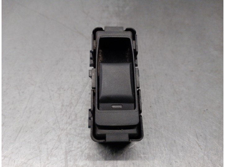 Recambio de mando elevalunas trasero derecho para jeep compass 2.0 crd cat referencia OEM IAM 56040693AD 