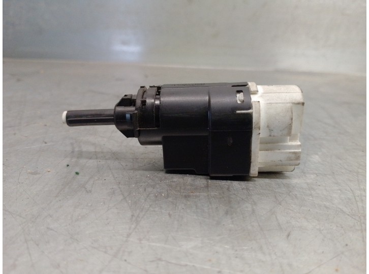 Recambio de interruptor para renault captur 1.5 dci diesel fap energy referencia OEM IAM 253206170R 