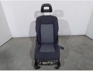 Recambio de asiento delantero derecho para jeep compass 2.0 crd cat referencia OEM IAM 4916755 TELA NEGRA Y GRIS 5 PUERTAS