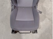 Recambio de asiento delantero derecho para jeep compass 2.0 crd cat referencia OEM IAM 4916755 TELA NEGRA Y GRIS 5 PUERTAS