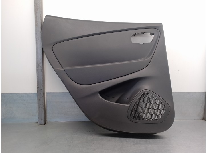 Recambio de guarnecido puerta trasera izquierda para renault captur 1.5 dci diesel fap energy referencia OEM IAM 829A19886R 