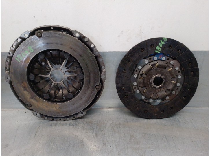 Recambio de kit embrague para volkswagen t5 transporter/furgoneta 2.5 tdi referencia OEM IAM 070141031L 022141025M LUK