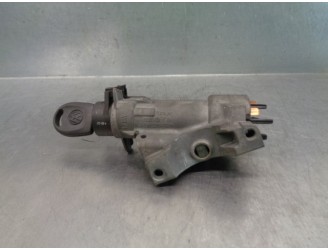 Replacement ignition switch for Volkswagen T5 Transporter/Van 2.5 TDI OEM IAM reference 4B0905851C 