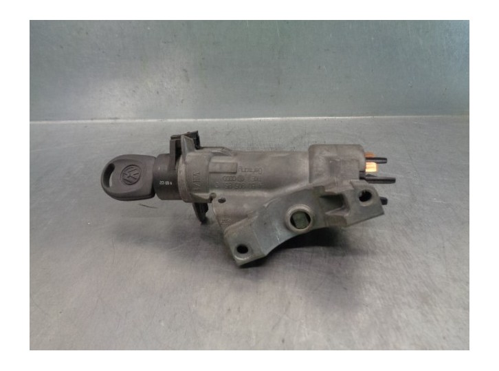 Replacement ignition switch for Volkswagen T5 Transporter/Van 2.5 TDI OEM IAM reference 4B0905851C 