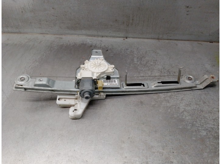 Recambio de elevalunas trasero izquierdo para jeep compass 2.0 crd cat referencia OEM IAM 68002889AA 2 PINES 5 PUERTAS