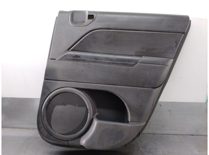 Recambio de guarnecido puerta trasera derecha para jeep compass 2.0 crd cat referencia OEM IAM 1MB121DVAA 5 PUERTAS