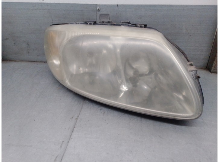 Recambio de faro derecho para chrysler voyager (rg) 2.4 cat referencia OEM IAM 04857702AB 5870200000 5 PUERTAS