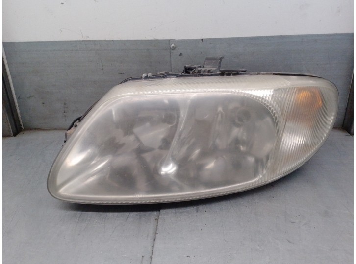 Recambio de faro izquierdo para chrysler voyager (rg) 2.4 cat referencia OEM IAM 04857703AB 5870100000 5 PUERTAS