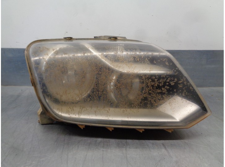 Replacement right headlight for Volkswagen Amarok (2HB) 2.0 TDI OEM IAM reference 2H1941016H ARTEB 4 DOORS