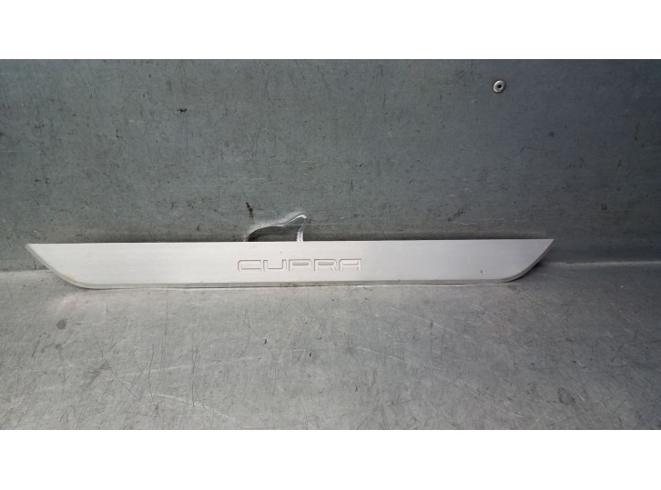 Recambio de moldura para cupra formentor (km7, kmp) 1.5 tsi referencia OEM IAM 5F4947417D 5F4947417D 