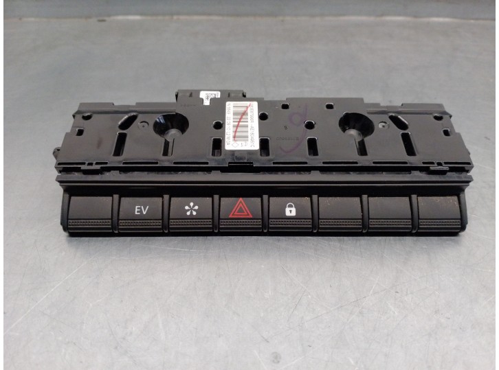 Recambio de warning para renault captur ii referencia OEM IAM 283E87996R  