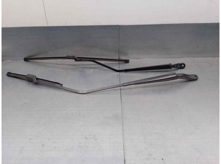 Recambio de brazo limpia delantero derecho para renault captur ii referencia OEM IAM 288866468R 288810776R 