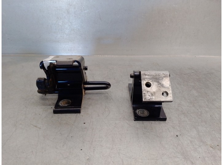 Recambio de bisagra puerta para audi a8 (d2) 4.2 v8 32v referencia OEM IAM 4D0831401  