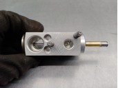 Recambio de valvula expansion para renault captur ii referencia OEM IAM 922700490R  