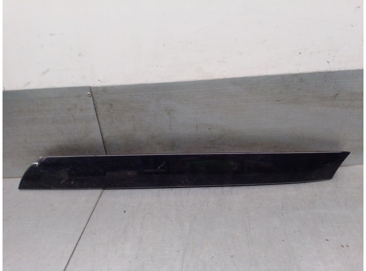 Replacement front moldings for Mini Mini Countryman (R60) Cooper D OEM IAM reference 51139801510 51139801510 