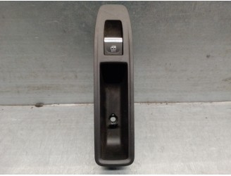 Recambio de mando elevalunas trasero derecho para renault captur ii referencia OEM IAM 829509794R 