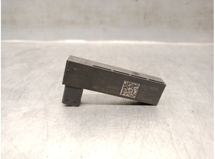 Recambio de antena para fiat 500e (332_) elektro 3+1 (fa1) referencia OEM IAM 00521380340 52138034 