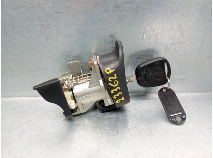 Replacement ignition switch for Toyota Yaris (_P9_) 1.4 D-4D (NLP90_) OEM IAM reference 450200D030 450200D030 