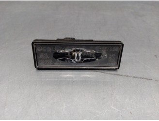 Recambio de piloto matricula para renault captur ii referencia OEM IAM 265101139R  