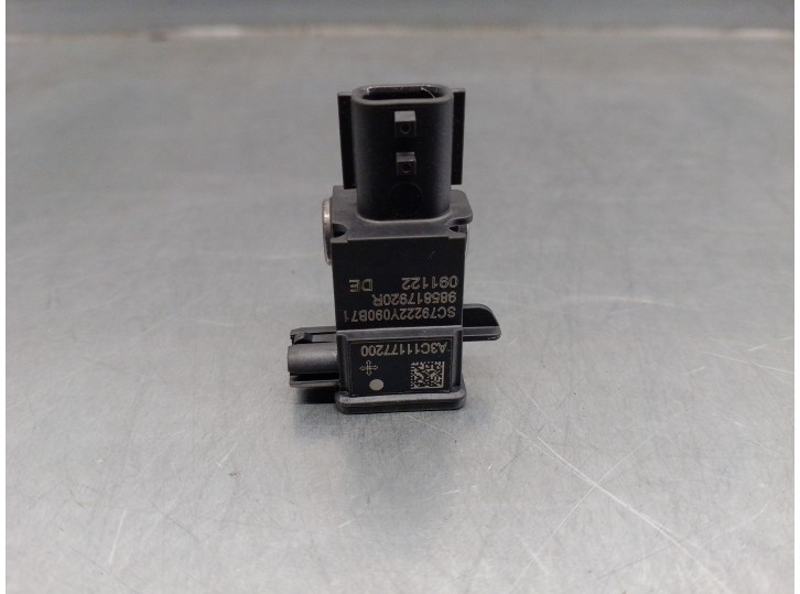 Recambio de sensor impacto para renault captur ii referencia OEM IAM 985817920R A3C11177200 CONTINENTAL