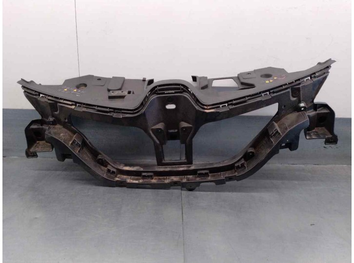 Recambio de panel frontal para renault captur ii referencia OEM IAM 620365678R  