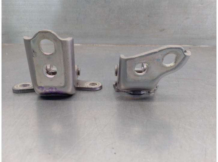 Recambio de bisagra puerta para renault captur ii referencia OEM IAM 804004057R DELANTERA DERECHA 