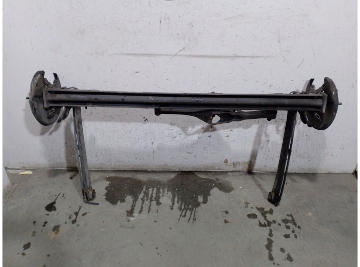 Recambio de puente trasero para nissan primera (p11) 2.0 16v referencia OEM IAM 555018F821 555018F821 