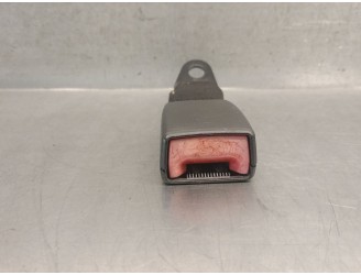 Recambio de enganche cinturon para fiat linea (323_, 110_) 1.3 jtd multijet (323axb1a) referencia OEM IAM 100171930 100171930 60