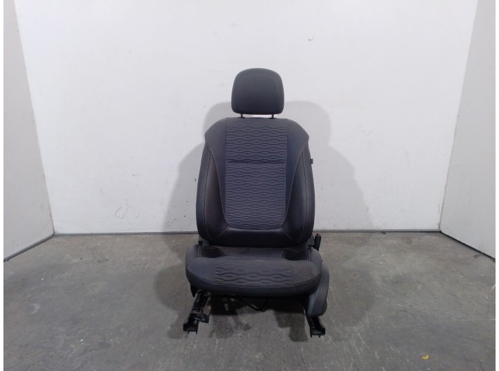 Recambio de asiento delantero izquierdo para opel zafira tourer 1.6 cdti dpf referencia OEM IAM 2257331 2257331 