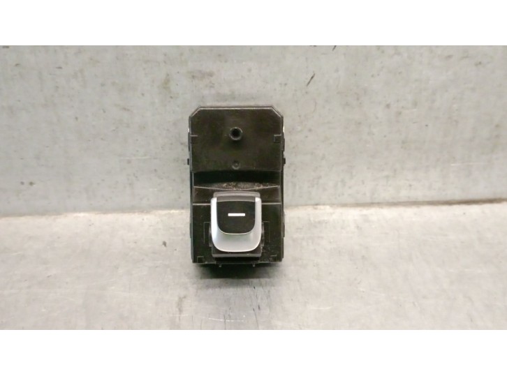 Recambio de mando elevalunas trasero izquierdo para kia sportage iv (ql, qle) 1.6 crdi referencia OEM IAM 93580F1120 