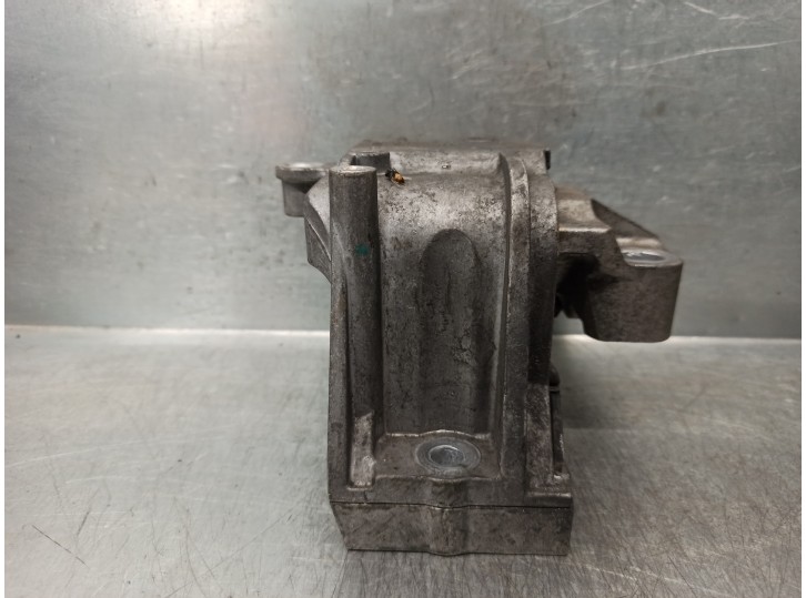 Recambio de soporte motor derecho para seat leon (1p1) 1.9 tdi referencia OEM IAM 1K0199262BA  