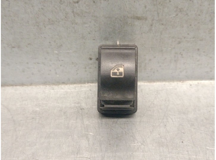 Recambio de mando elevalunas delantero derecho para fiat linea (323_, 110_) 1.3 jtd multijet (323axb1a) referencia OEM IAM 31255