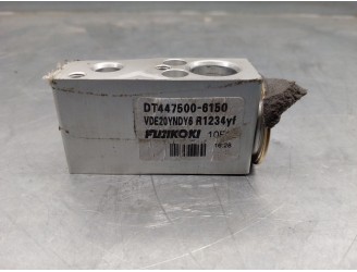 Recambio de valvula expansion para renault captur ii referencia OEM IAM 922700490R DENSO