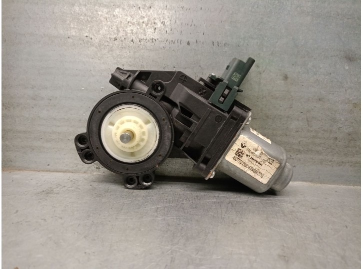 Recambio de motor elevalunas delantero derecho para renault megane iv hatchback (b9a/m/n_) 1.5 dci 110 (b9a3) referencia OEM IAM